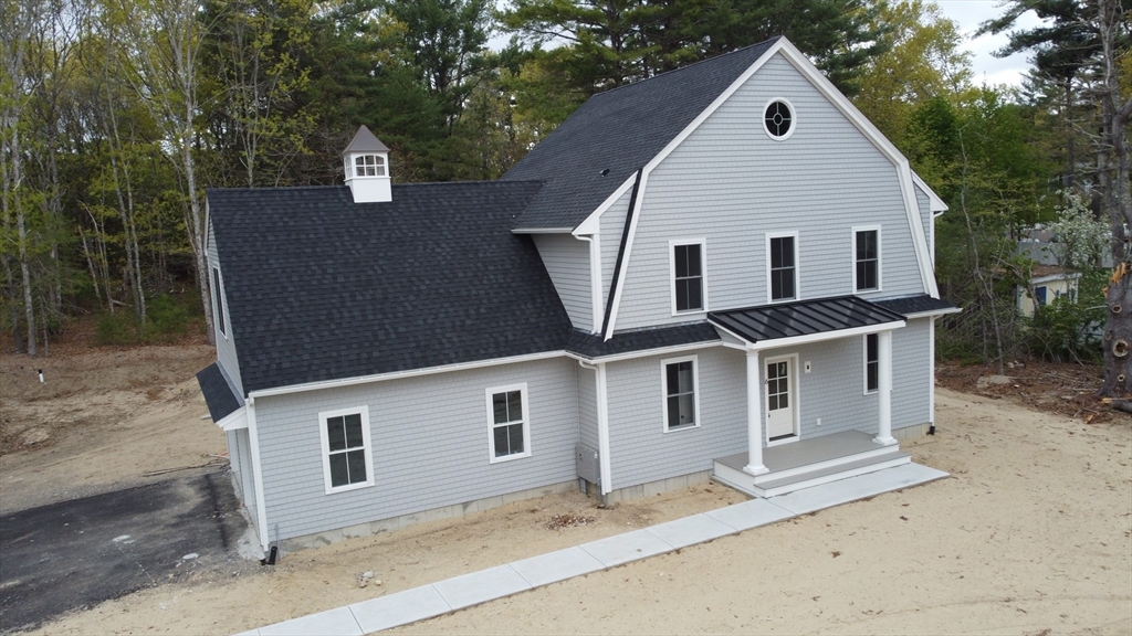 6 Station St, Kingston, Massachusetts, 4 Bedrooms Bedrooms, 12 Rooms Rooms,3 BathroomsBathrooms,Residential,For Sale,Station St,73519337