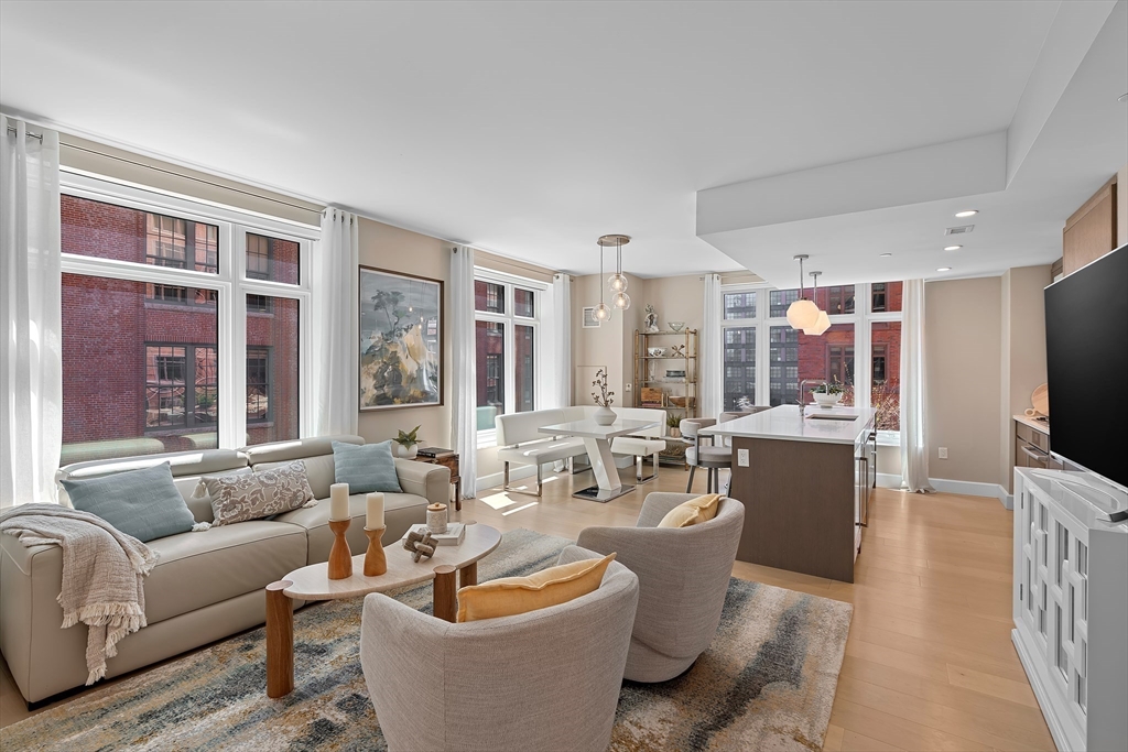 100 Lovejoy, Boston, Massachusetts, 2 Bedrooms Bedrooms, 4 Rooms Rooms,2 BathroomsBathrooms,Residential,For Sale,Lovejoy,73519372