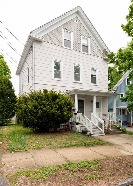 9 Emerald, Wakefield, Massachusetts, 4 Bedrooms Bedrooms, 7 Rooms Rooms,1 BathroomBathrooms,Residential Lease,For Rent,Emerald,73519552