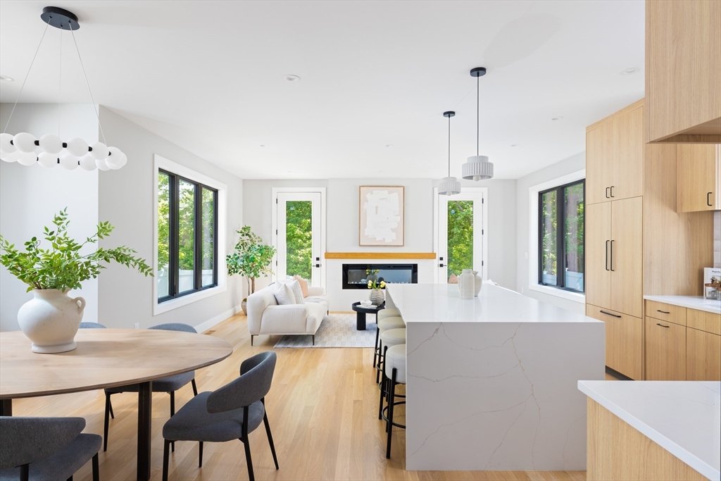 356 Linwood Ave, Newton, Massachusetts, 5 Bedrooms Bedrooms, 10 Rooms Rooms,5 BathroomsBathrooms,Residential,For Sale,Linwood Ave,73519752