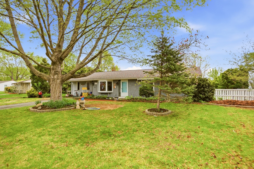 304 Bushee Road, Swansea, Massachusetts, 3 Bedrooms Bedrooms, 6 Rooms Rooms,2 BathroomsBathrooms,Residential,For Sale,Bushee Road,73519463