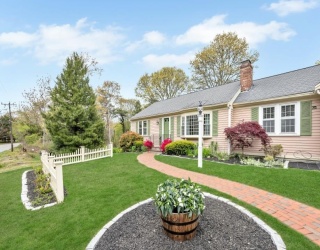 110 White Rock Rd, Yarmouth, Massachusetts, 2 Bedrooms Bedrooms, 5 Rooms Rooms,2 BathroomsBathrooms,Residential,For Sale,White Rock Rd,73519521