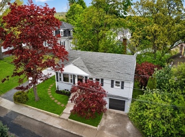 7 Franklin St, Boston, Massachusetts, 4 Bedrooms Bedrooms, 8 Rooms Rooms,2 BathroomsBathrooms,Residential,For Sale,Franklin St,73519535 7 Franklin St, Boston, Massachusetts, 4 Bedrooms Bedrooms, 8 Rooms Rooms,2 BathroomsBathrooms,Residential,For Sale,Franklin St,73519535