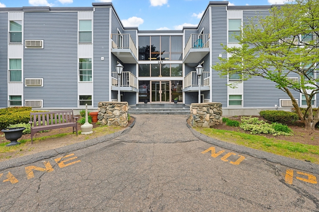 147 Turner Rd, Holliston, Massachusetts, 1 Bedroom Bedrooms, 3 Rooms Rooms,1 BathroomBathrooms,Residential,For Sale,Turner Rd,73519536