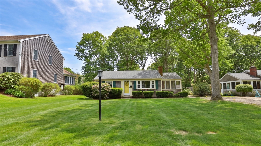 15 Squanto Rd, Yarmouth, Massachusetts, 2 Bedrooms Bedrooms, 4 Rooms Rooms,1 BathroomBathrooms,Residential,For Sale,Squanto Rd,73519549