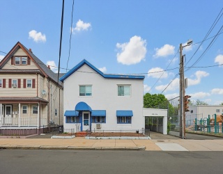 262-264 Pearl St, Malden, Massachusetts, 7 Bedrooms Bedrooms, 21 Rooms Rooms,4.5 BathroomsBathrooms,Residential Income,For Sale,Pearl St,73519398