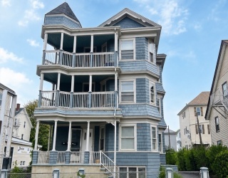 212 Brightman St, Fall River, Massachusetts, 9 Bedrooms Bedrooms, 21 Rooms Rooms,3 BathroomsBathrooms,Residential Income,For Sale,Brightman St,73519288