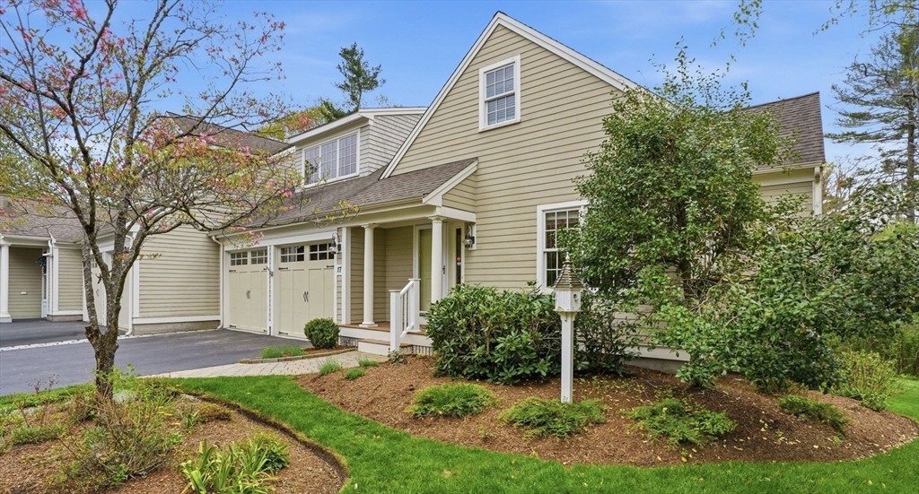17 Hannah Brook Waye, Marshfield, Massachusetts, 2 Bedrooms Bedrooms, 8 Rooms Rooms,2.5 BathroomsBathrooms,Residential,For Sale,Hannah Brook Waye,73519174