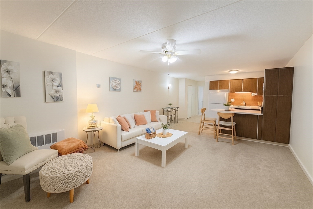 200 Swanton St, Winchester, Massachusetts, 1 Bedroom Bedrooms, 4 Rooms Rooms,1 BathroomBathrooms,Residential,For Sale,Swanton St,73450853