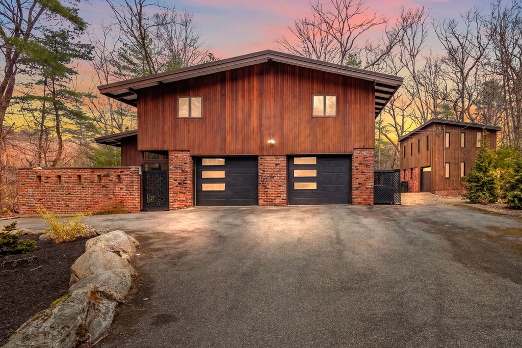 33 Turning Mill Road, Lexington, Massachusetts, 5 Bedrooms Bedrooms, 12 Rooms Rooms,3.5 BathroomsBathrooms,Residential,For Sale,Turning Mill Road,73491517
