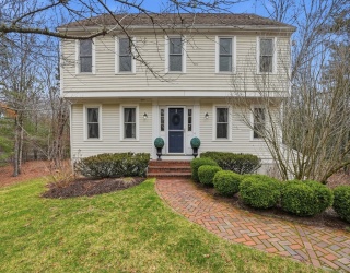 17 Oak St, Plympton, Massachusetts, 4 Bedrooms Bedrooms, 10 Rooms Rooms,2.5 BathroomsBathrooms,Residential,For Sale,Oak St,73494944