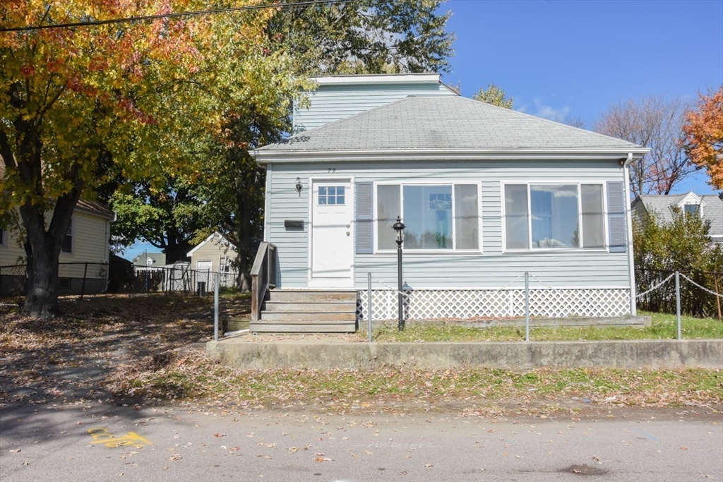 79 Turner St, Attleboro, Massachusetts, 3 Bedrooms Bedrooms, 5 Rooms Rooms,1.5 BathroomsBathrooms,Residential,For Sale,Turner St,73451405