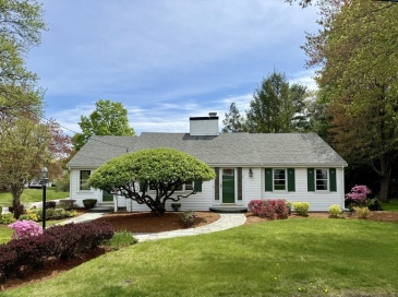 33 York Way, Westwood, Massachusetts, 3 Bedrooms Bedrooms, 8 Rooms Rooms,2 BathroomsBathrooms,Residential,For Sale,York Way,73498252 33 York Way, Westwood, Massachusetts, 3 Bedrooms Bedrooms, 8 Rooms Rooms,2 BathroomsBathrooms,Residential,For Sale,York Way,73498252