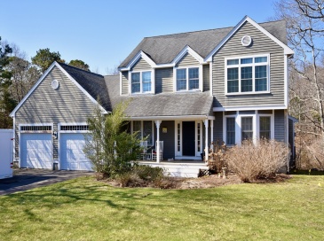 11 Oak Bluff Rd, Bourne, Massachusetts, 3 Bedrooms Bedrooms, 6 Rooms Rooms,2.5 BathroomsBathrooms,Residential,For Sale,Oak Bluff Rd,73500386