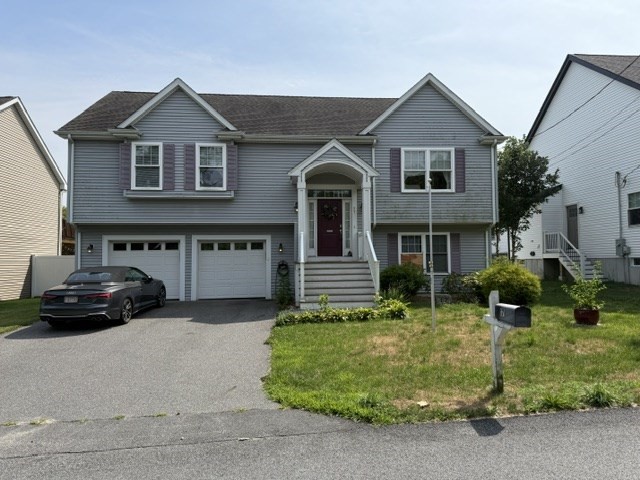 17 Lynwood Street, Fall River, Massachusetts, 3 Bedrooms Bedrooms, 6 Rooms Rooms,2.5 BathroomsBathrooms,Residential,For Sale,Lynwood Street,73411766