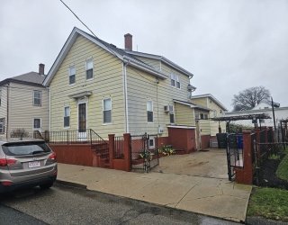 18 Carlisa Drive, Fall River, Massachusetts, 4 Bedrooms Bedrooms, 8 Rooms Rooms,3 BathroomsBathrooms,Residential Income,For Sale,Carlisa Drive,73496022