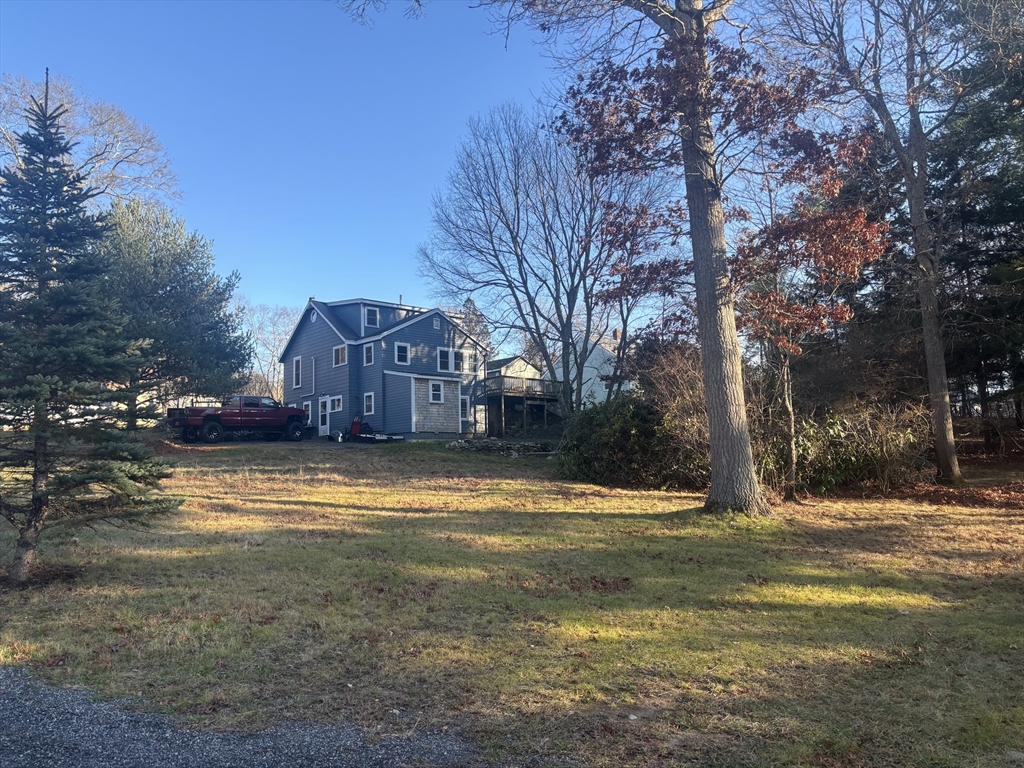 132 Everett Street, Middleboro, Massachusetts, 4 Bedrooms Bedrooms, 8 Rooms Rooms,3 BathroomsBathrooms,Residential,For Sale,Everett Street,73464624