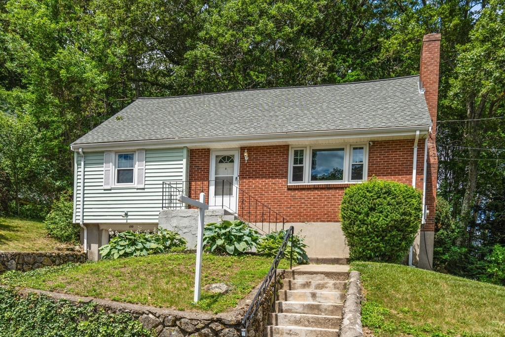 100 Shirley Road, Waltham, Massachusetts, 5 Bedrooms Bedrooms, 8 Rooms Rooms,1.5 BathroomsBathrooms,Residential,For Sale,Shirley Road,73491591