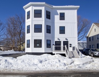 20 Cottage St, West Springfield, Massachusetts, 9 Bedrooms Bedrooms, 12 Rooms Rooms,3 BathroomsBathrooms,Residential Income,For Sale,Cottage St,73477160