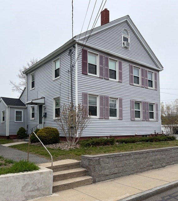 20-22 Emerson Street, Stoneham, Massachusetts, 2 Bedrooms Bedrooms, 5 Rooms Rooms,1 BathroomBathrooms,Residential Lease,For Rent,Emerson Street,73509551