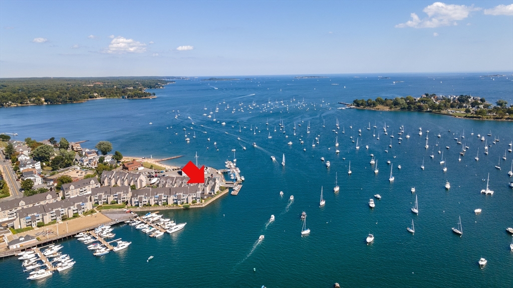 121 Water Street, Beverly, Massachusetts, 2 Bedrooms Bedrooms, 6 Rooms Rooms,2 BathroomsBathrooms,Residential,For Sale,Water Street,73519271