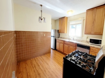 149 Powder House Blvd, Somerville, Massachusetts, 3 Bedrooms Bedrooms, 7 Rooms Rooms,1 BathroomBathrooms,Residential Lease,For Rent,Powder House Blvd,73519778