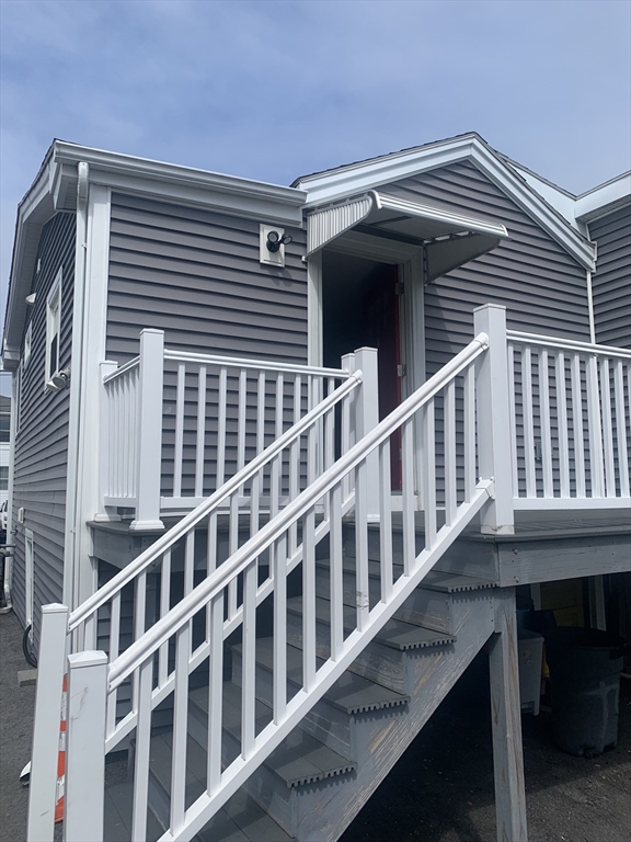 68 Shawmut St, Revere, Massachusetts, 2 Bedrooms Bedrooms, 3 Rooms Rooms,1 BathroomBathrooms,Residential Lease,For Rent,Shawmut St,73519814