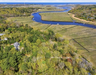95 Stony Brook Lane, Norwell, Massachusetts, 3 Bedrooms Bedrooms, 11 Rooms Rooms,3.5 BathroomsBathrooms,Residential,For Sale,Stony Brook Lane,73519947
