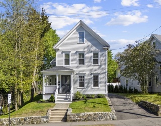 106 Central Avenue, Milton, Massachusetts, 4 Bedrooms Bedrooms, 9 Rooms Rooms,2 BathroomsBathrooms,Residential Income,For Sale,Central Avenue,73519827