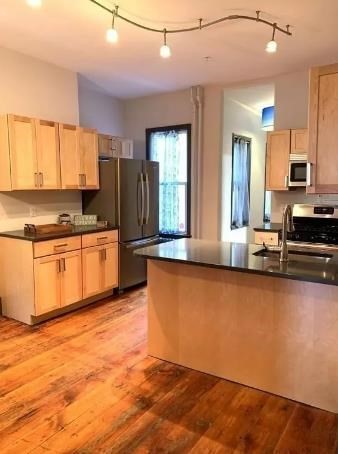 140 Trenton, Boston, Massachusetts, 3 Bedrooms Bedrooms, 5 Rooms Rooms,1 BathroomBathrooms,Residential Lease,For Rent,Trenton,73519755