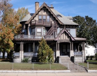 587 Haverhill Street, Lawrence, Massachusetts, 1 Bedroom Bedrooms, 3 Rooms Rooms,1 BathroomBathrooms,Residential Lease,For Rent,Haverhill Street,73519862
