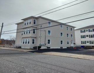269 Brightman, Fall River, Massachusetts, 2 Bedrooms Bedrooms, 4 Rooms Rooms,1 BathroomBathrooms,Residential Lease,For Rent,Brightman,73519858