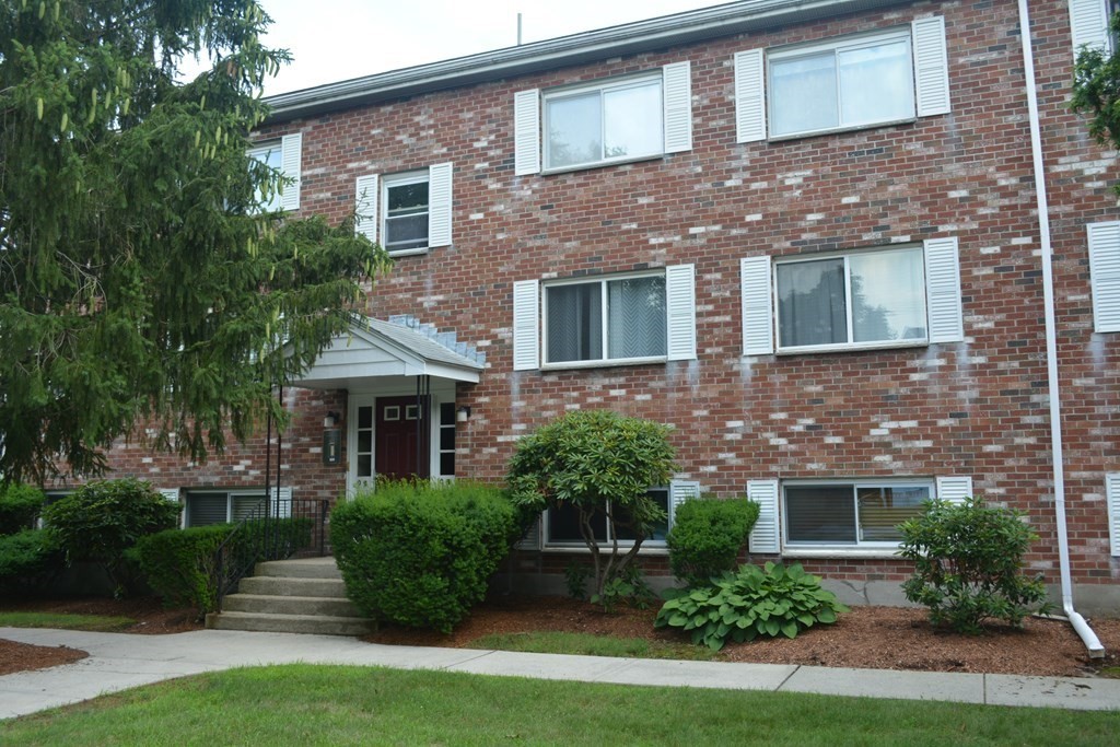 9-B Mayberry Drive, Westborough, Massachusetts, 2 Bedrooms Bedrooms, 4 Rooms Rooms,1 BathroomBathrooms,Residential Lease,For Rent,Mayberry Drive,73476156