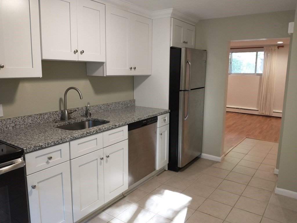 41 Westgate Rd, Boston, Massachusetts, 2 Bedrooms Bedrooms, 4 Rooms Rooms,1 BathroomBathrooms,Residential Lease,For Rent,Westgate Rd,73519981