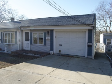 78 Edgewater Drive, Blackstone, Massachusetts, 1 Bedroom Bedrooms, 2 Rooms Rooms,1 BathroomBathrooms,Residential Lease,For Rent,Edgewater Drive,73519996 78 Edgewater Drive, Blackstone, Massachusetts, 1 Bedroom Bedrooms, 2 Rooms Rooms,1 BathroomBathrooms,Residential Lease,For Rent,Edgewater Drive,73519996