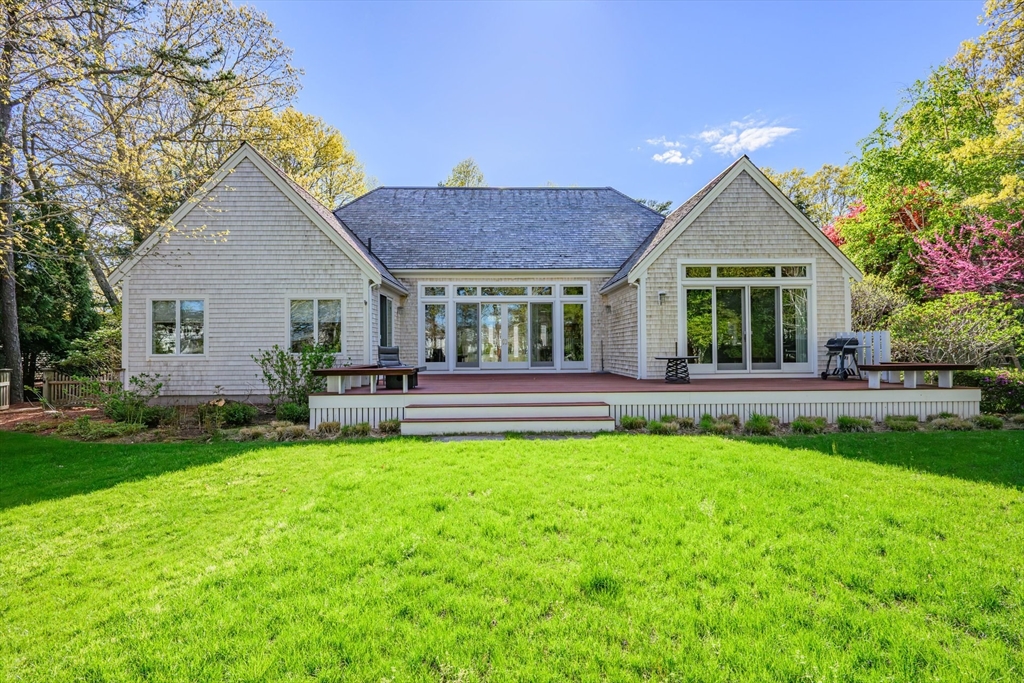 131 Dunrobin Road, Mashpee, Massachusetts, 3 Bedrooms Bedrooms, 7 Rooms Rooms,3.5 BathroomsBathrooms,Residential,For Sale,Dunrobin Road,73520019
