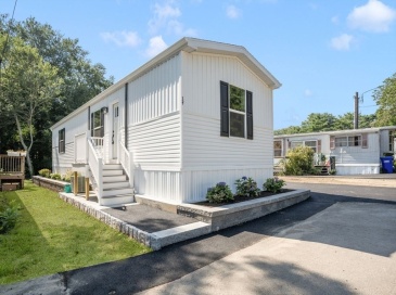 4 Northwest, North Attleboro, Massachusetts, 2 Bedrooms Bedrooms, 4 Rooms Rooms,2 BathroomsBathrooms,Residential,For Sale,Northwest,73520017