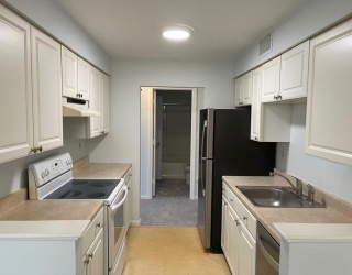 12 Beals Cove Rd, Hingham, Massachusetts, 1 Bedroom Bedrooms, 4 Rooms Rooms,1 BathroomBathrooms,Residential Lease,For Rent,Beals Cove Rd,73519833