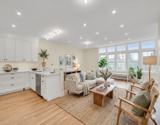 72 Oakland Street, Boston, Massachusetts, 3 Bedrooms Bedrooms, 6 Rooms Rooms,3 BathroomsBathrooms,Residential Lease,For Rent,Oakland Street,73520184