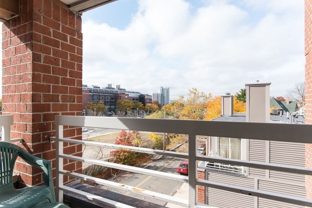 20 Chestnut St, Cambridge, Massachusetts, 2 Bedrooms Bedrooms, 4 Rooms Rooms,2 BathroomsBathrooms,Residential Lease,For Rent,Chestnut St,73520212