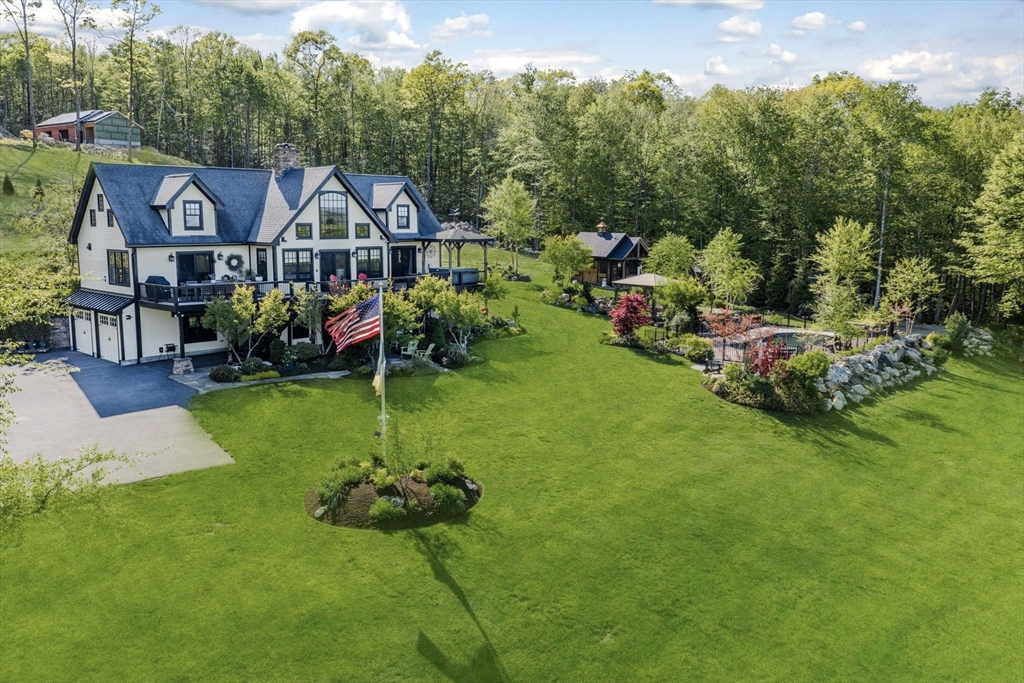 329 Southampton Rd, Westhampton, Massachusetts, 3 Bedrooms Bedrooms, 8 Rooms Rooms,3.5 BathroomsBathrooms,Residential,For Sale,Southampton Rd,73520300