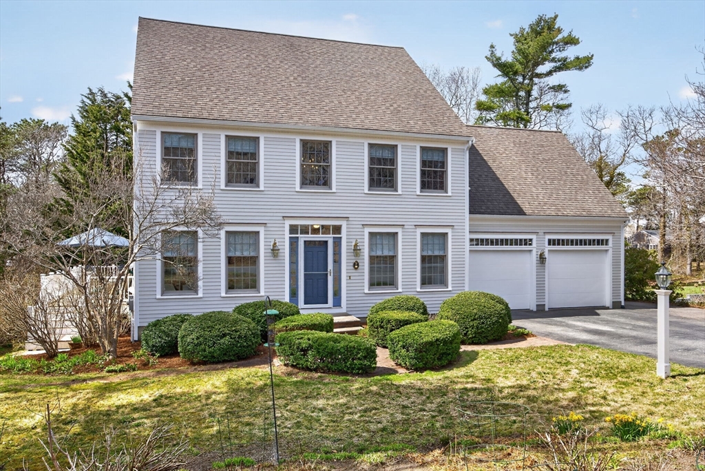 9 Beachway Road, Sandwich, Massachusetts, 3 Bedrooms Bedrooms, 8 Rooms Rooms,3.5 BathroomsBathrooms,Residential,For Sale,Beachway Road,73520339
