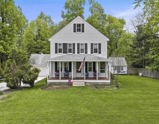 17 Lovers Ln, Duxbury, Massachusetts, 4 Bedrooms Bedrooms, 9 Rooms Rooms,2 BathroomsBathrooms,Residential Lease,For Rent,Lovers Ln,73520348