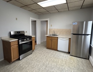 19-21 Pearl Street, Malden, Massachusetts, 3 Bedrooms Bedrooms, 5 Rooms Rooms,1 BathroomBathrooms,Residential Lease,For Rent,Pearl Street,73520352