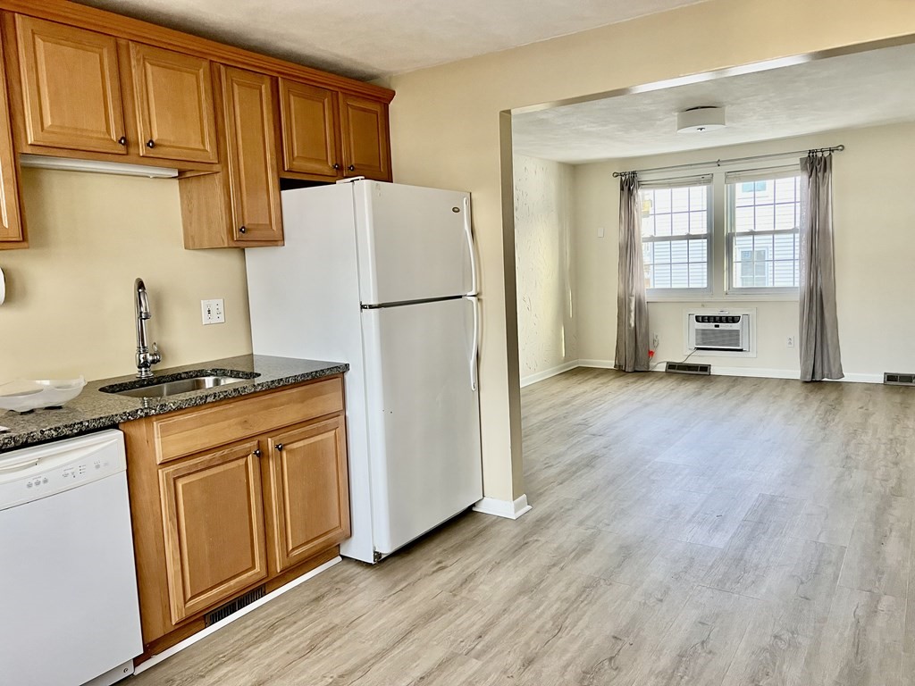 7 Montvale St, Boston, Massachusetts, 2 Bedrooms Bedrooms, 4 Rooms Rooms,1 BathroomBathrooms,Residential Lease,For Rent,Montvale St,73520362