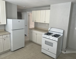 27 Warren Ave, Malden, Massachusetts, 2 Bedrooms Bedrooms, 4 Rooms Rooms,1 BathroomBathrooms,Residential Lease,For Rent,Warren Ave,73520364