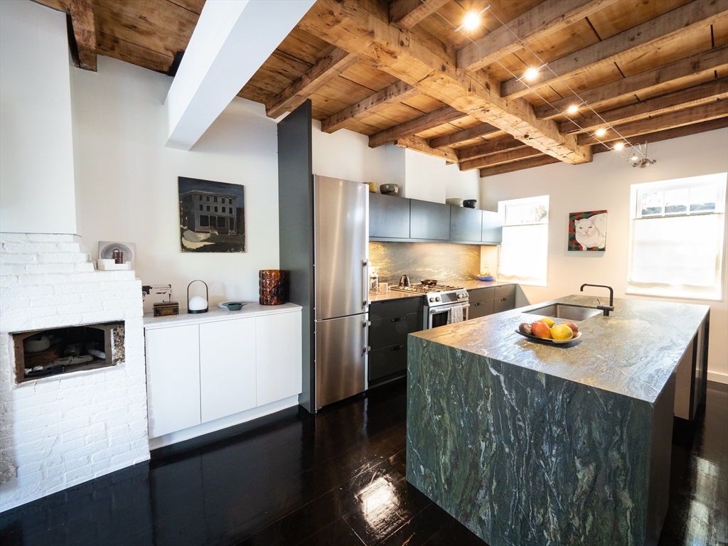 214 Third Street, Cambridge, Massachusetts, 1 Bedroom Bedrooms, 4 Rooms Rooms,1 BathroomBathrooms,Residential Lease,For Rent,Third Street,73520368