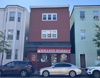 99 Chelsea St, Boston, Massachusetts, 3 Bedrooms Bedrooms, 5 Rooms Rooms,1 BathroomBathrooms,Residential Lease,For Rent,Chelsea St,73520381