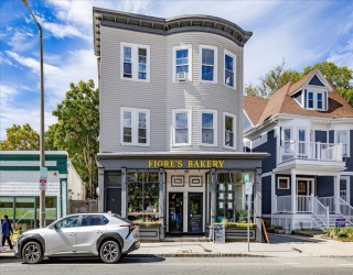 55 South St, Boston, Massachusetts, 8 Bedrooms Bedrooms, 15 Rooms Rooms,2.5 BathroomsBathrooms,Residential Income,For Sale,South St,73520401