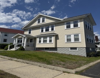 61 Templeton Pkwy, Watertown, Massachusetts, 4 Bedrooms Bedrooms, 8 Rooms Rooms,1 BathroomBathrooms,Residential Lease,For Rent,Templeton Pkwy,73520419
